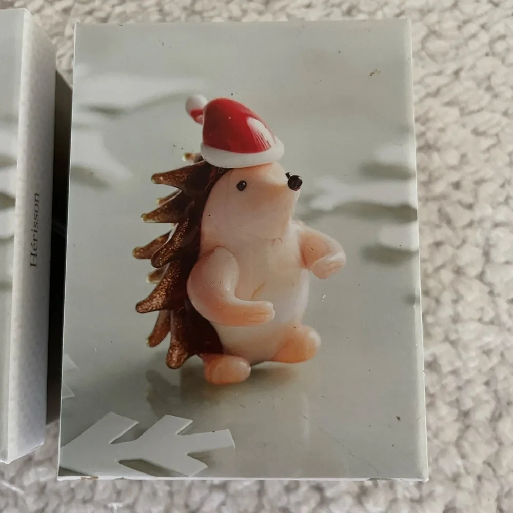 SET OF 2 PIER 1 IMPORTS TINY BLOWN GLASS CHRISTMAS HEDGEHOG DECOR NWTSET OF 2